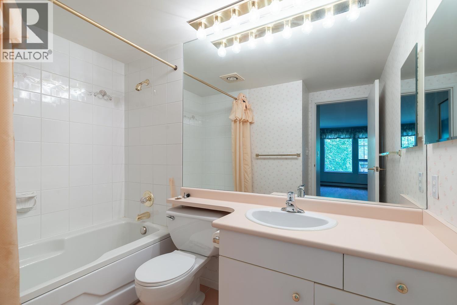 208 1695 AUGUSTA AVENUE, Burnaby