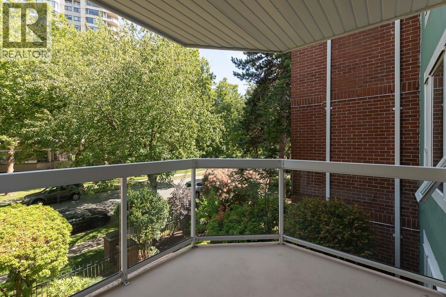 208 1695 AUGUSTA AVENUE, Burnaby