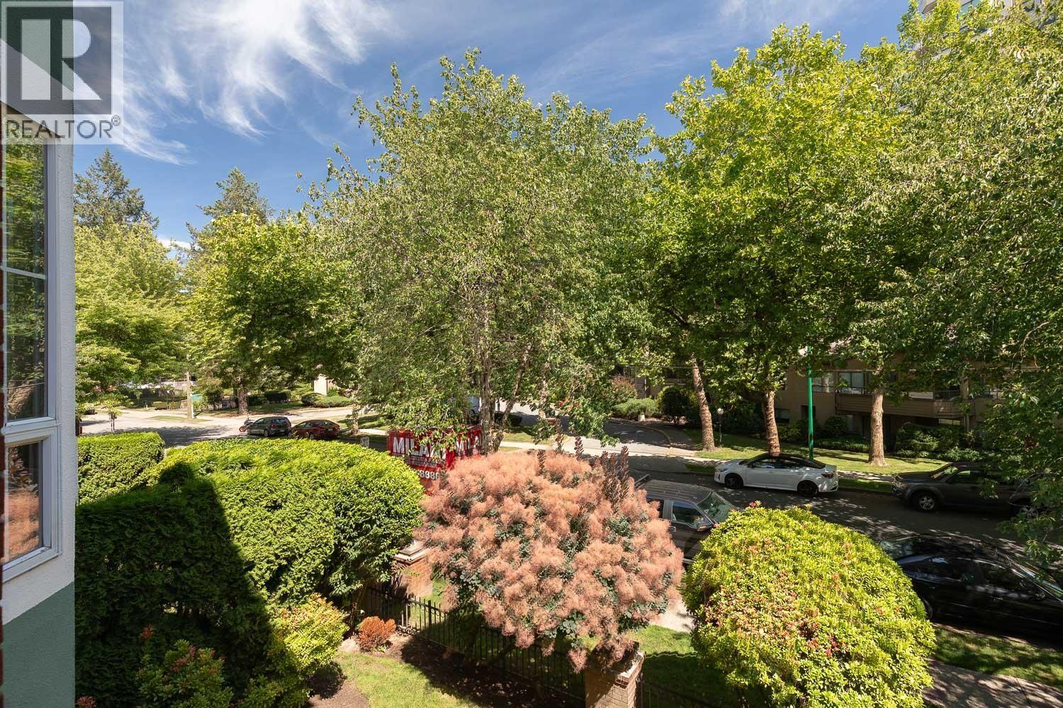 208 1695 AUGUSTA AVENUE, Burnaby