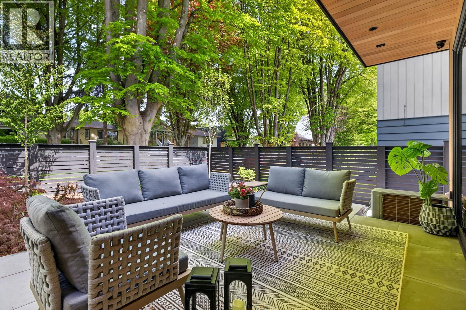 1 58 E 40TH AVENUE, Vancouver
