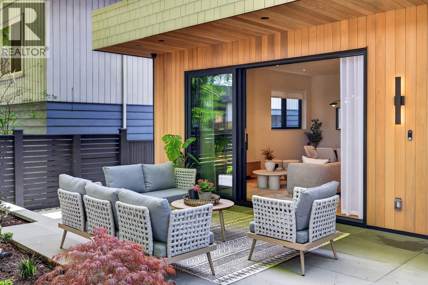 1 58 E 40TH AVENUE, Vancouver
