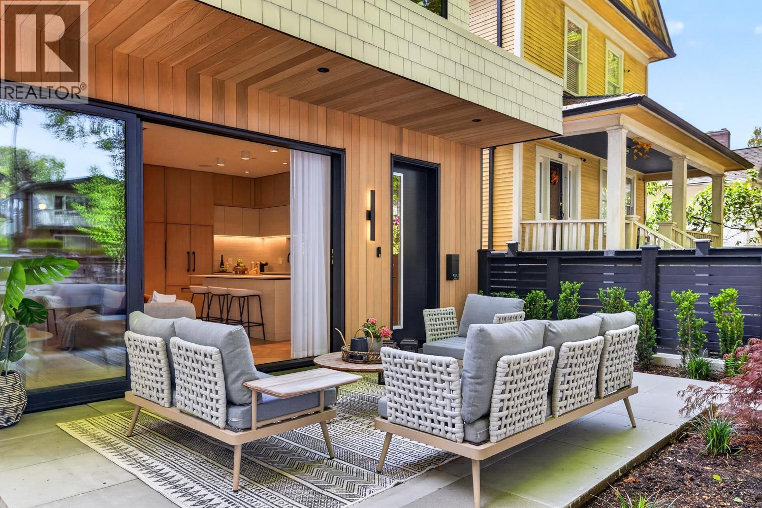 1 58 E 40TH AVENUE, Vancouver