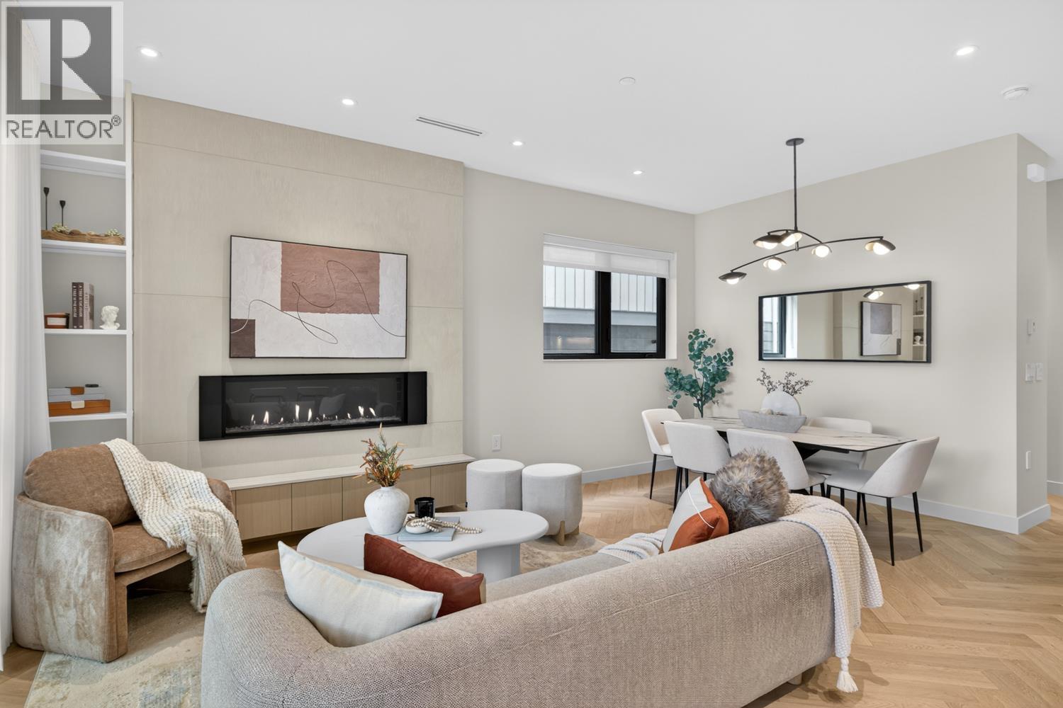 1 58 E 40TH AVENUE, Vancouver