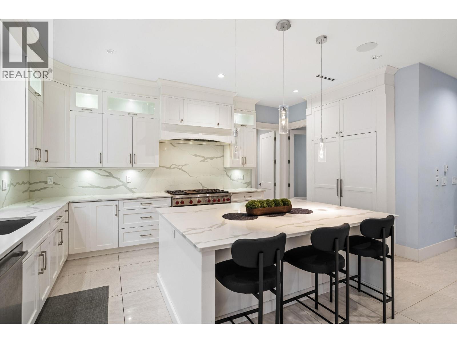 656 BLUE MOUNTAIN STREET, Coquitlam
