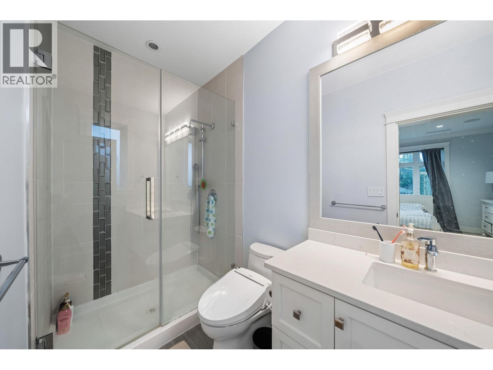 656 BLUE MOUNTAIN STREET, Coquitlam