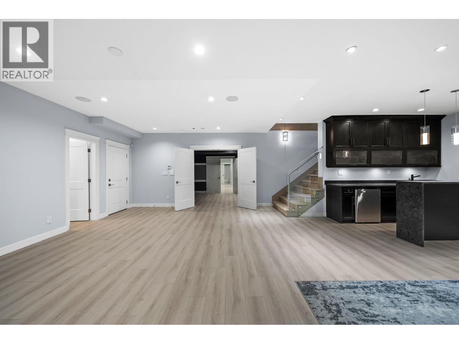 656 BLUE MOUNTAIN STREET, Coquitlam