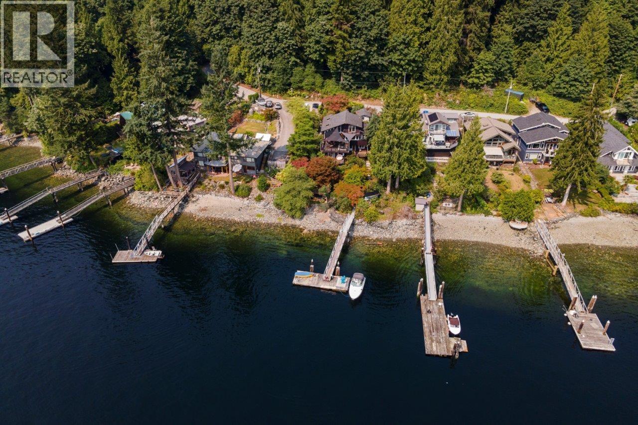 330 SASAMAT LANE, North Vancouver