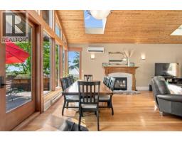 330 Sasamat Lane, North Vancouver, BC V7G2S4 Photo 13