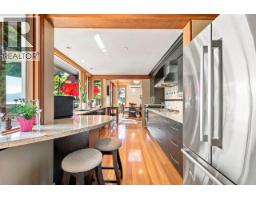 330 Sasamat Lane, North Vancouver, BC V7G2S4 Photo 17
