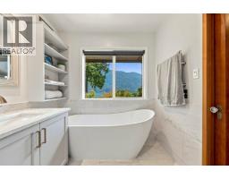 330 Sasamat Lane, North Vancouver, BC V7G2S4 Photo 27