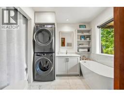 330 Sasamat Lane, North Vancouver, BC V7G2S4 Photo 28
