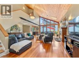 330 Sasamat Lane, North Vancouver, BC V7G2S4 Photo 8
