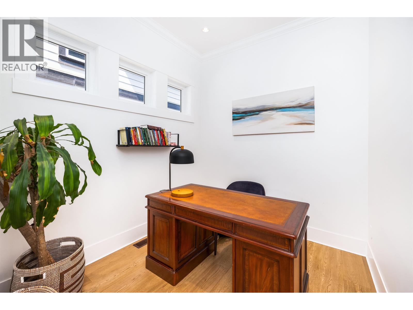 1585 DRAYCOTT ROAD, North Vancouver