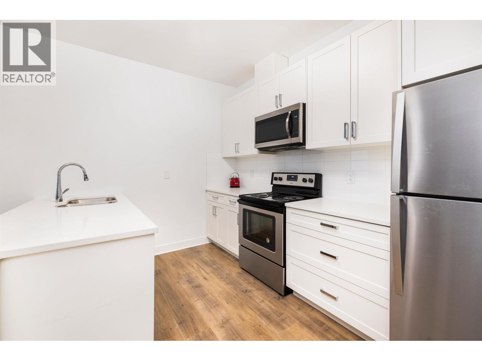 1585 DRAYCOTT ROAD, North Vancouver