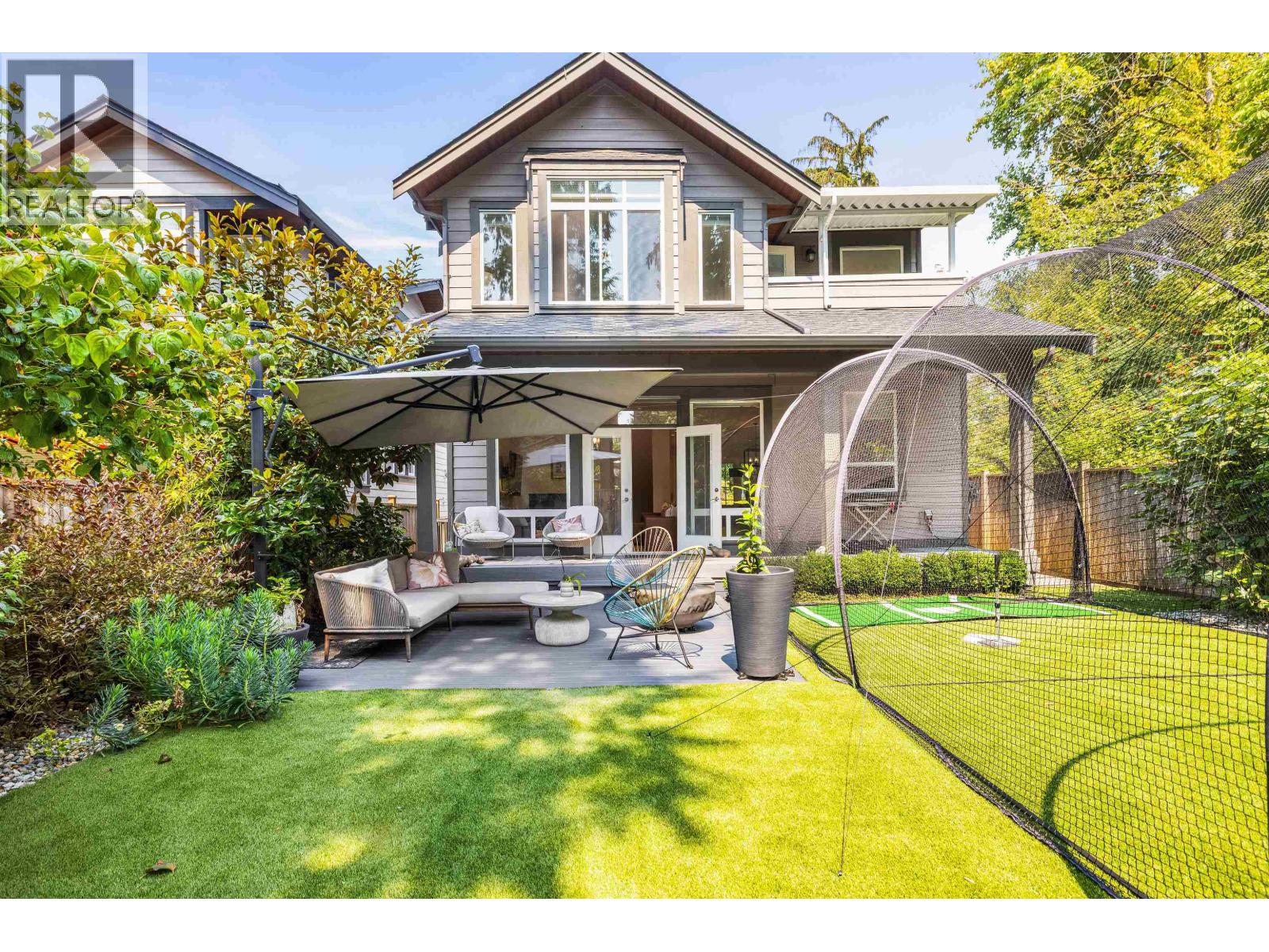 1585 DRAYCOTT ROAD, North Vancouver