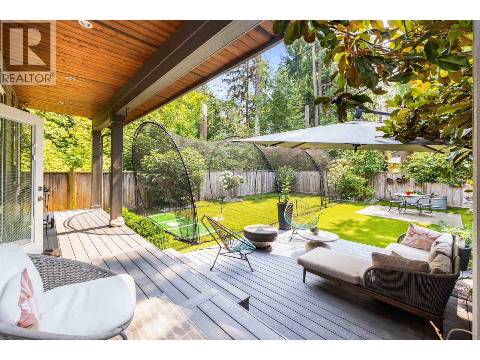 1585 DRAYCOTT ROAD, North Vancouver