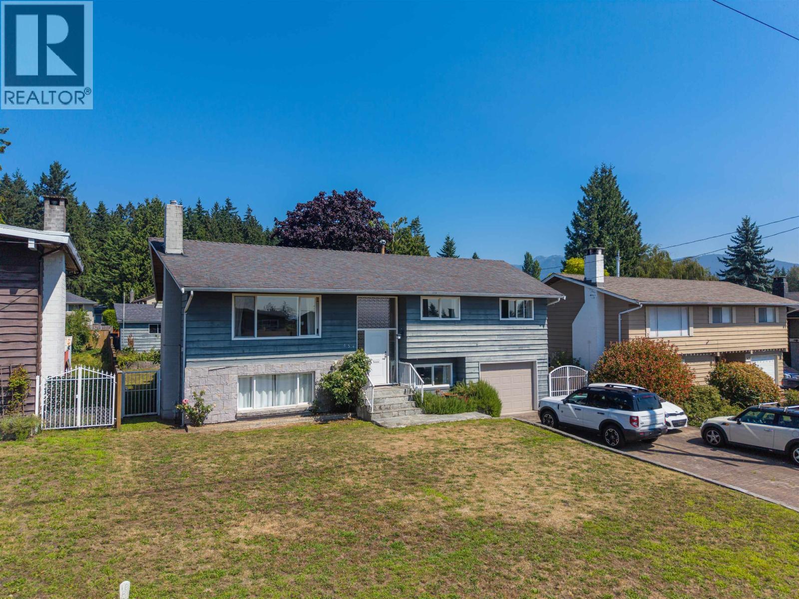 854 E 16TH STREET, North Vancouver