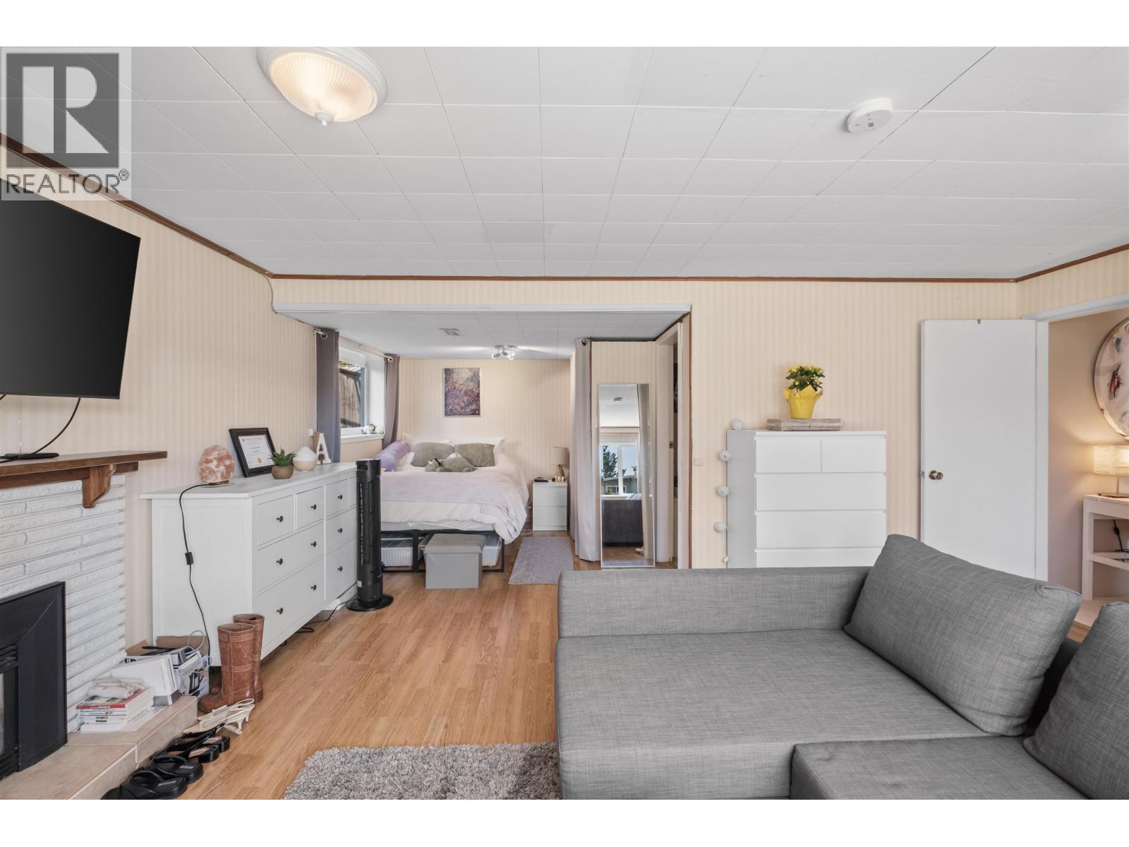 854 E 16TH STREET, North Vancouver