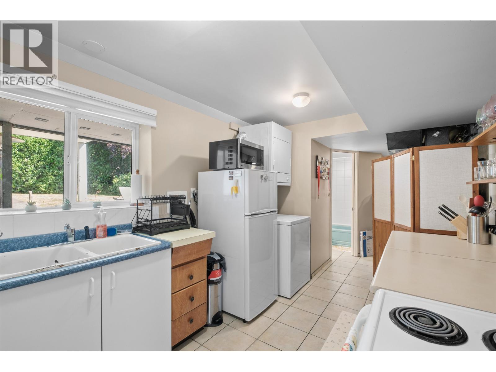 854 E 16TH STREET, North Vancouver