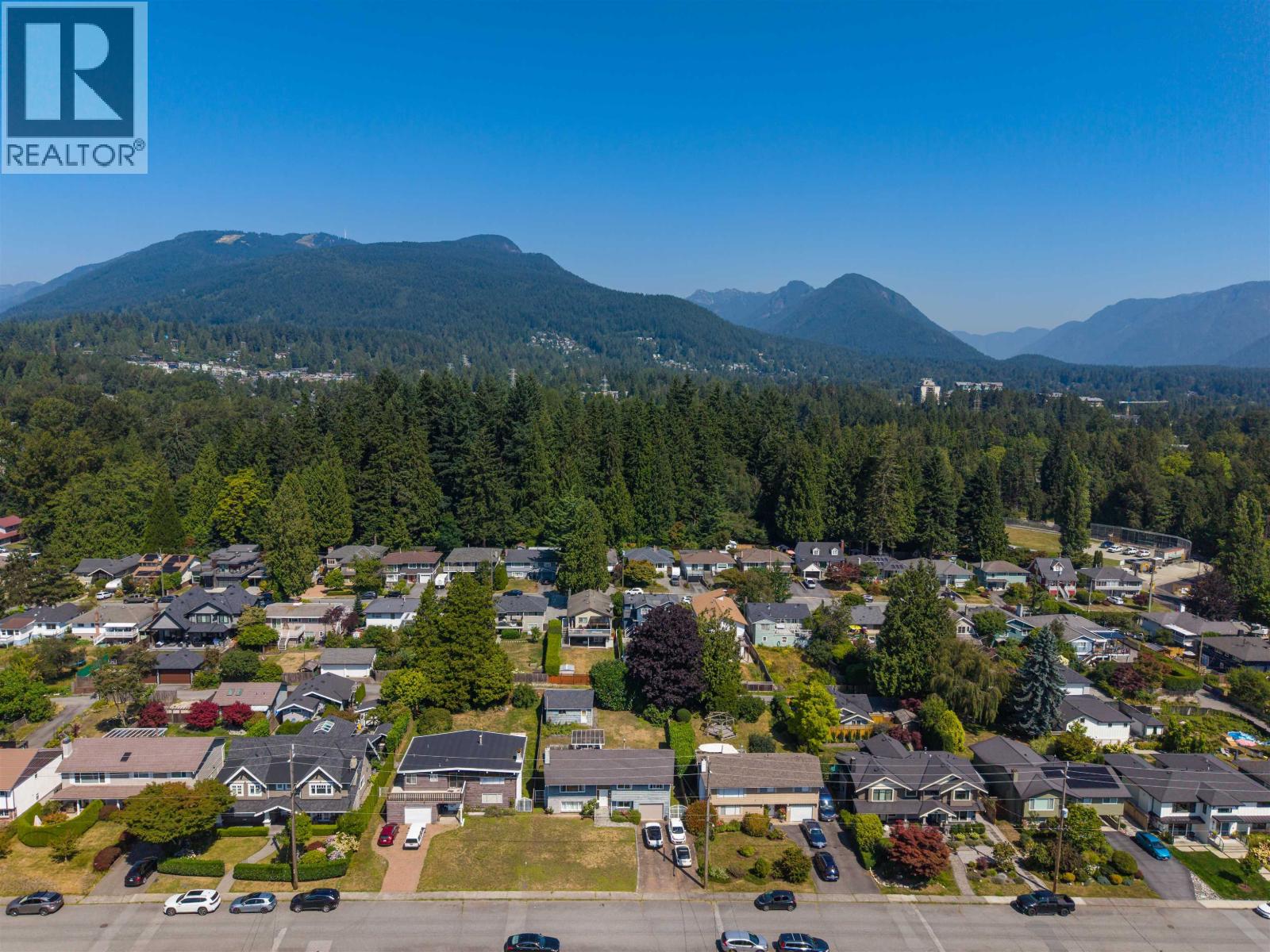 854 E 16TH STREET, North Vancouver