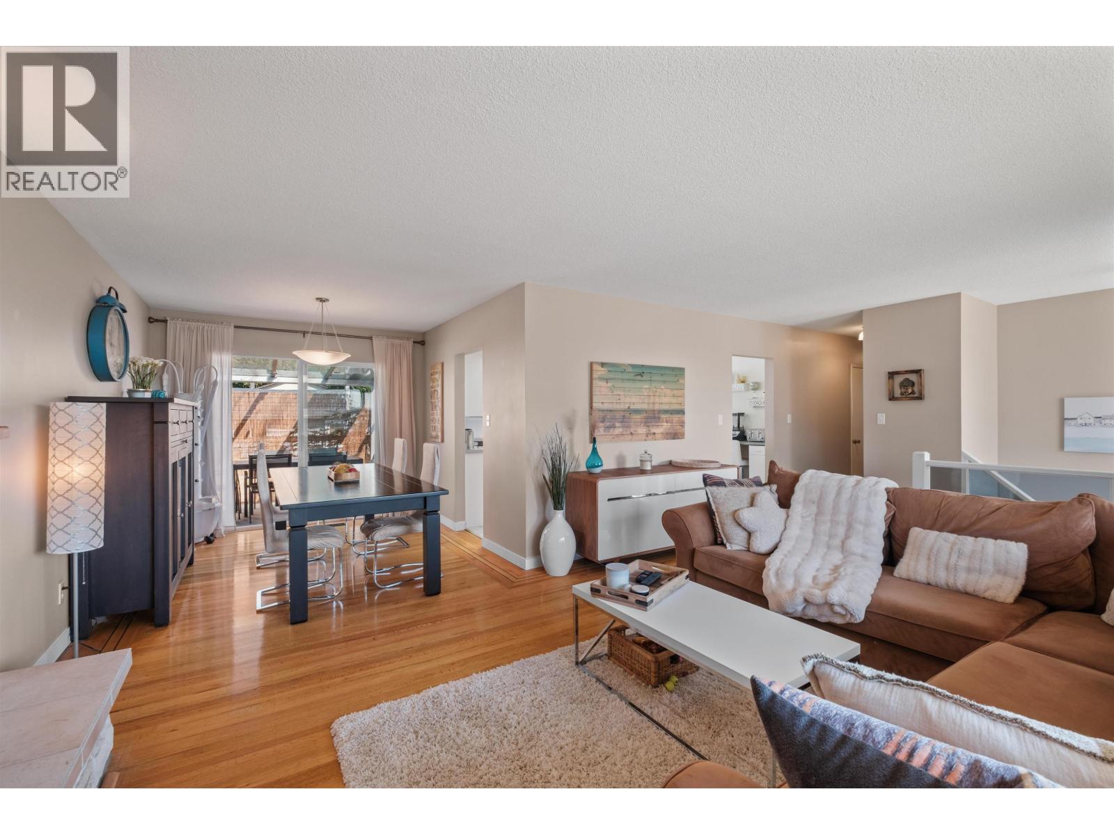 854 E 16TH STREET, North Vancouver