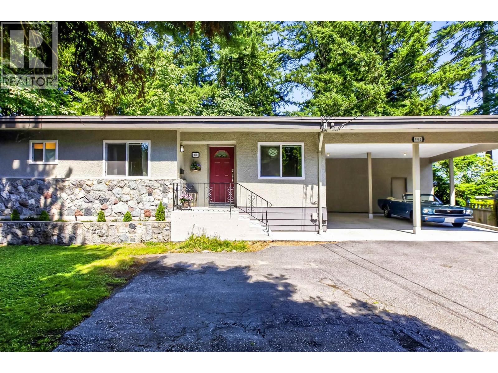 990 JARVIS STREET, Coquitlam