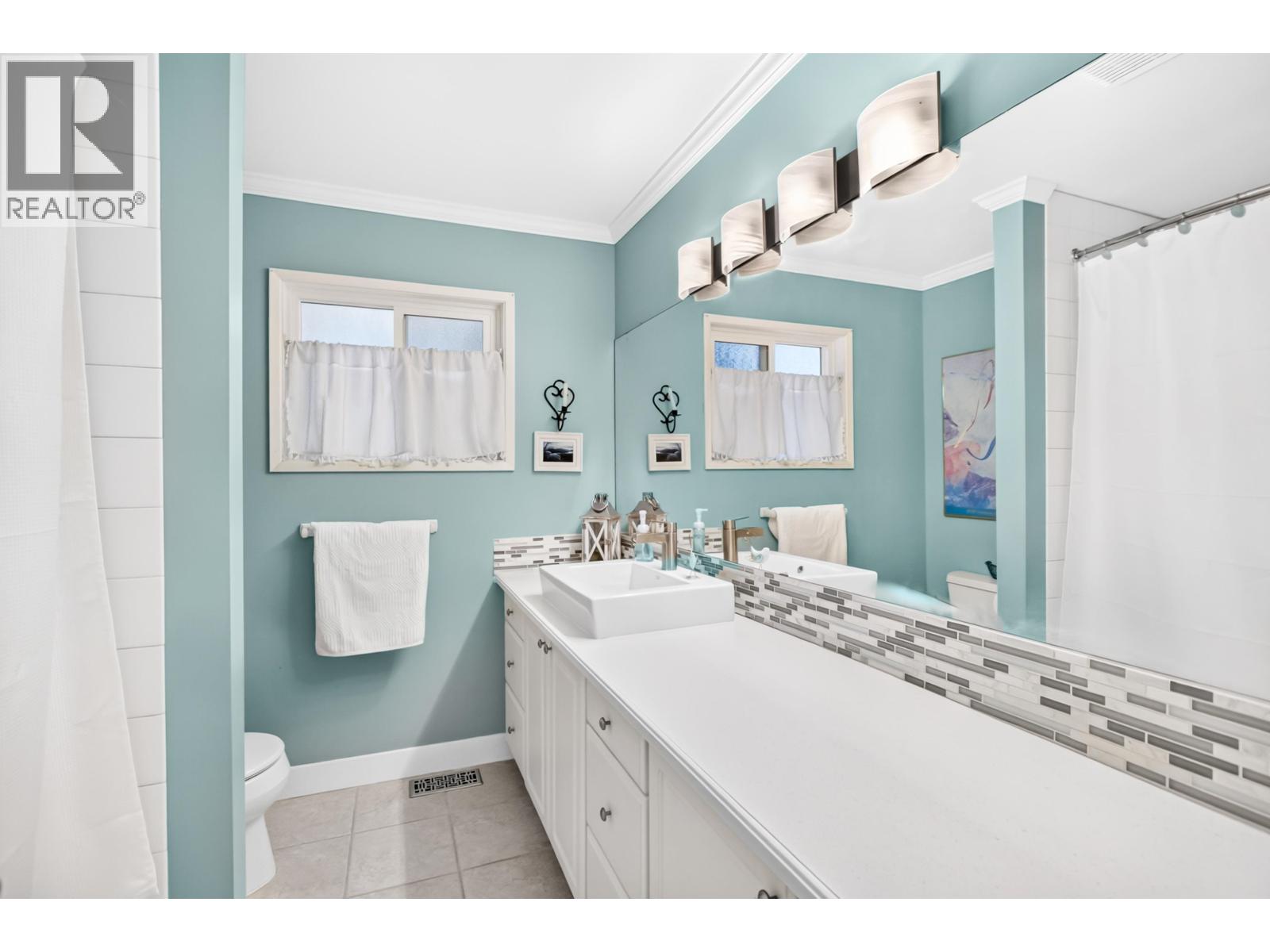 990 JARVIS STREET, Coquitlam