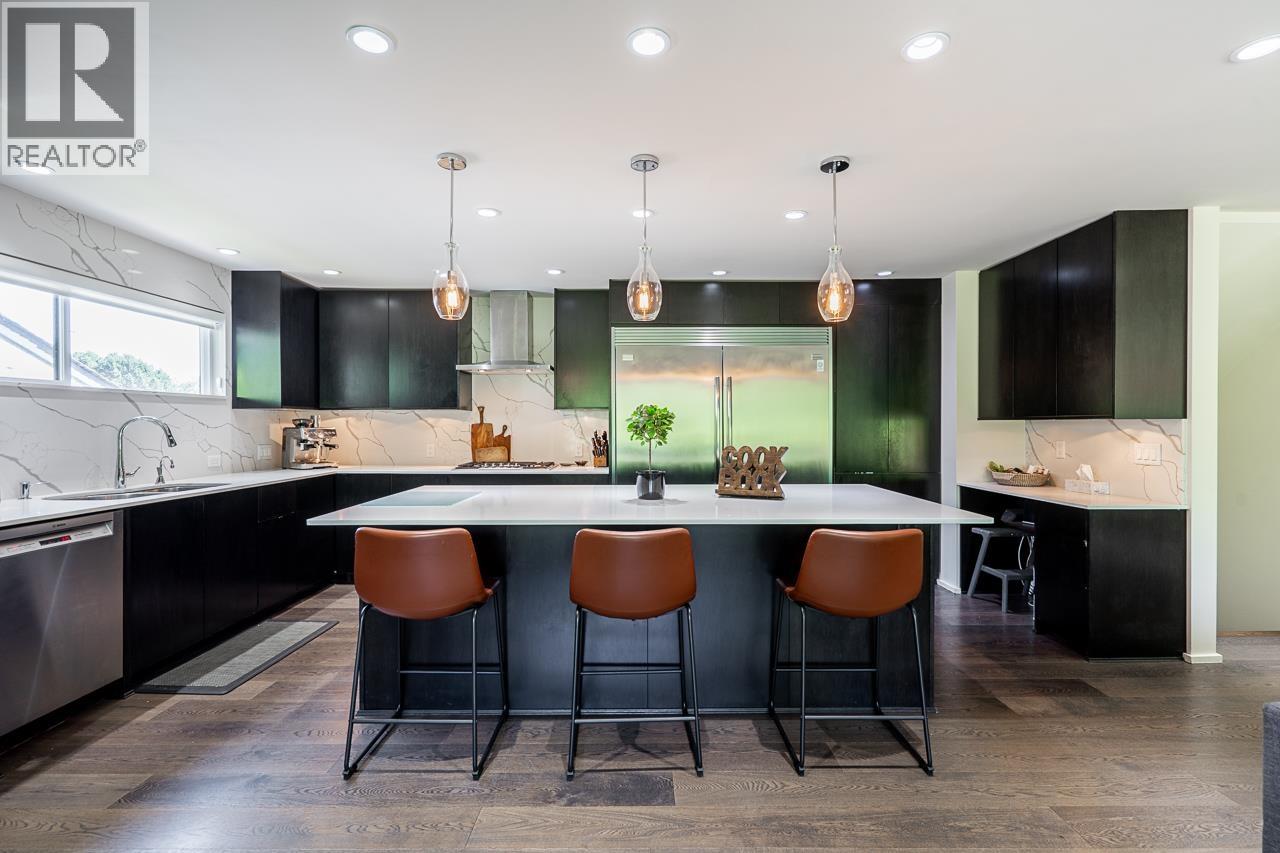4241 YUCULTA CRESCENT, Vancouver