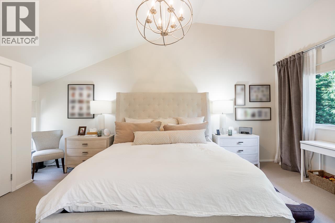 4241 YUCULTA CRESCENT, Vancouver
