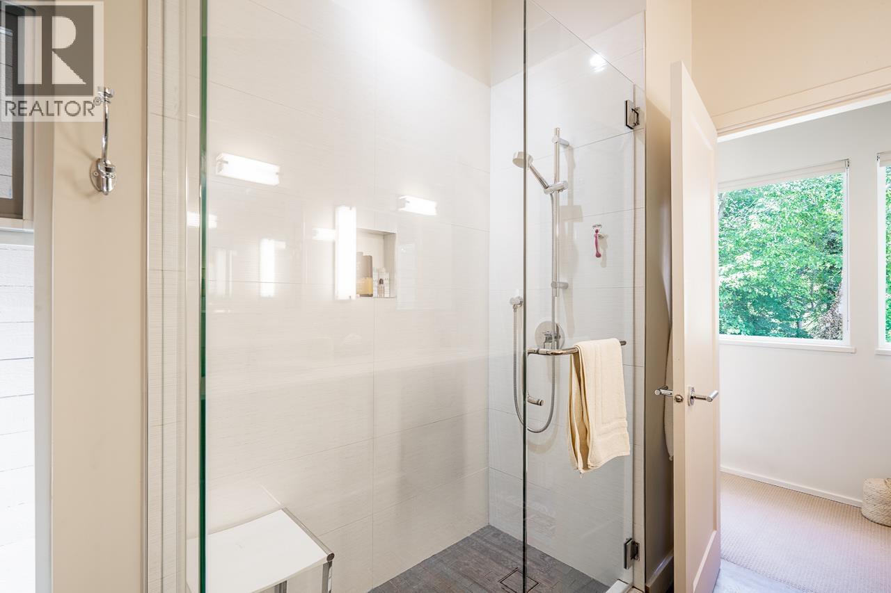 4241 YUCULTA CRESCENT, Vancouver