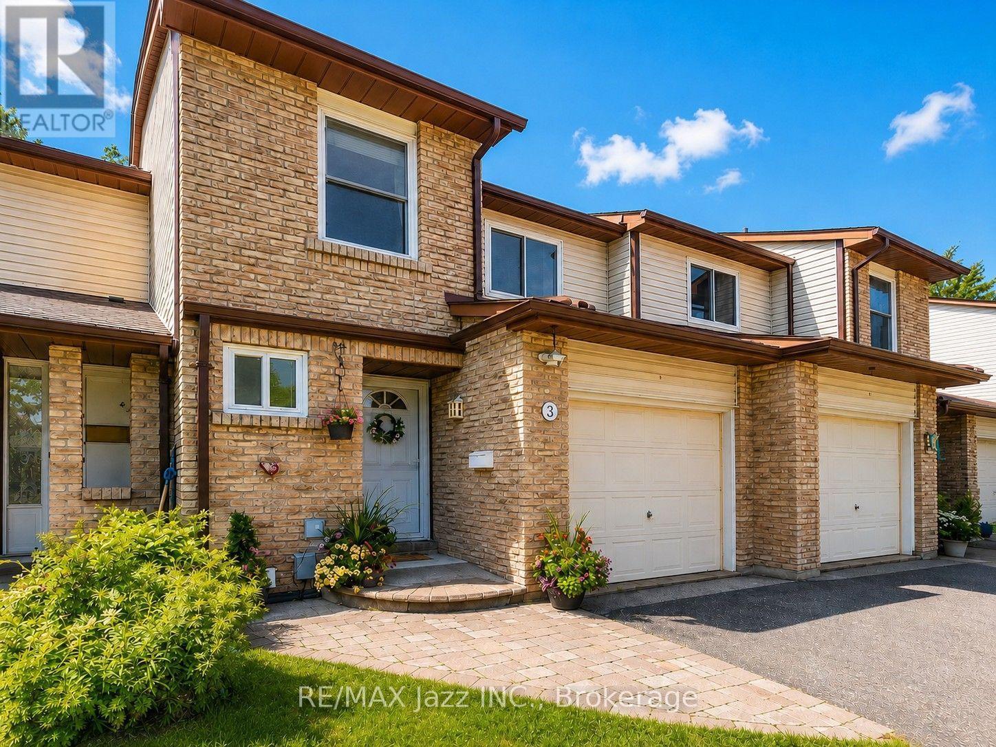#3 1330 TROWBRIDGE DRIVE - 1