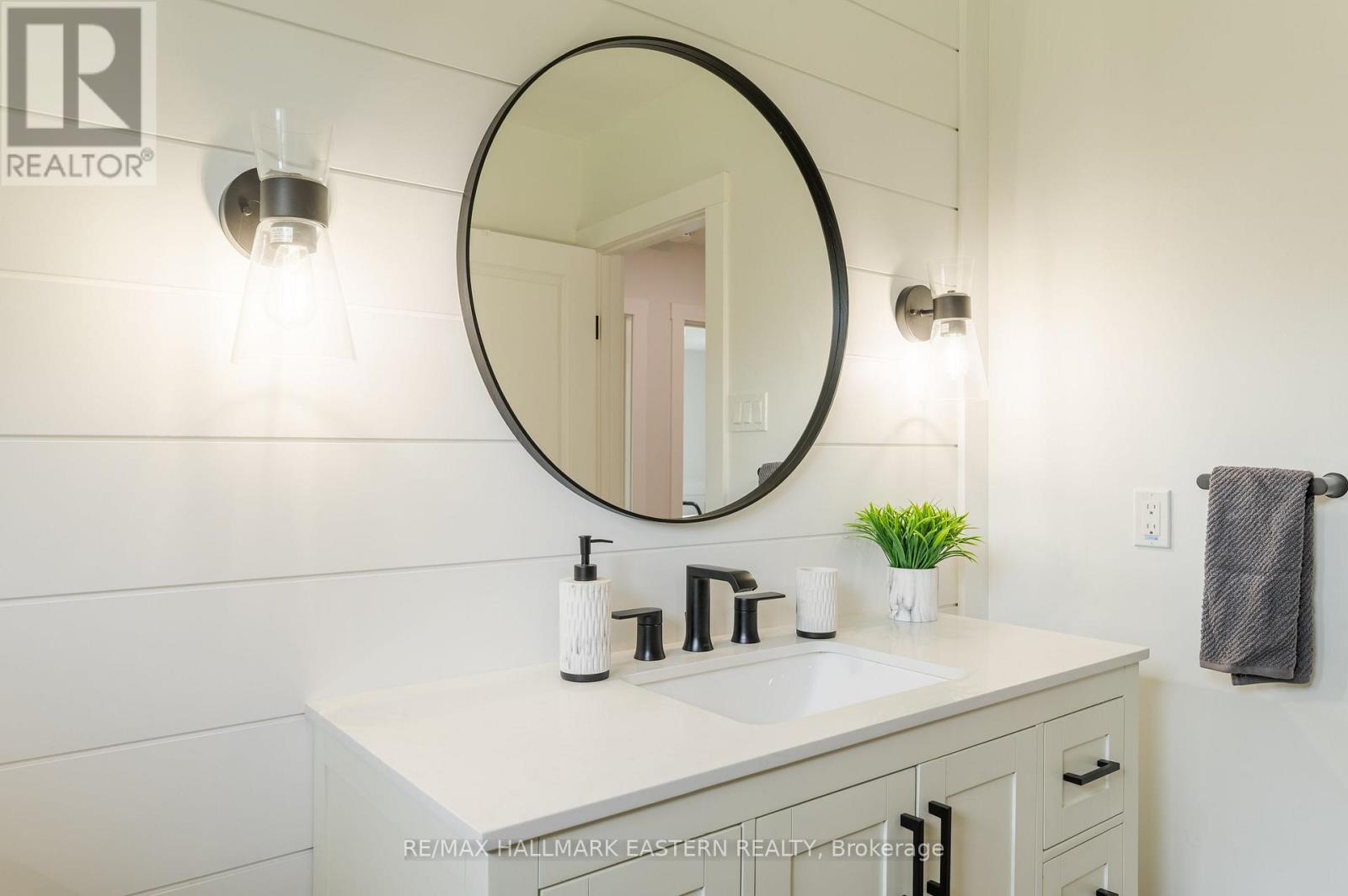 780 HOPKINS AVENUE - Image 32