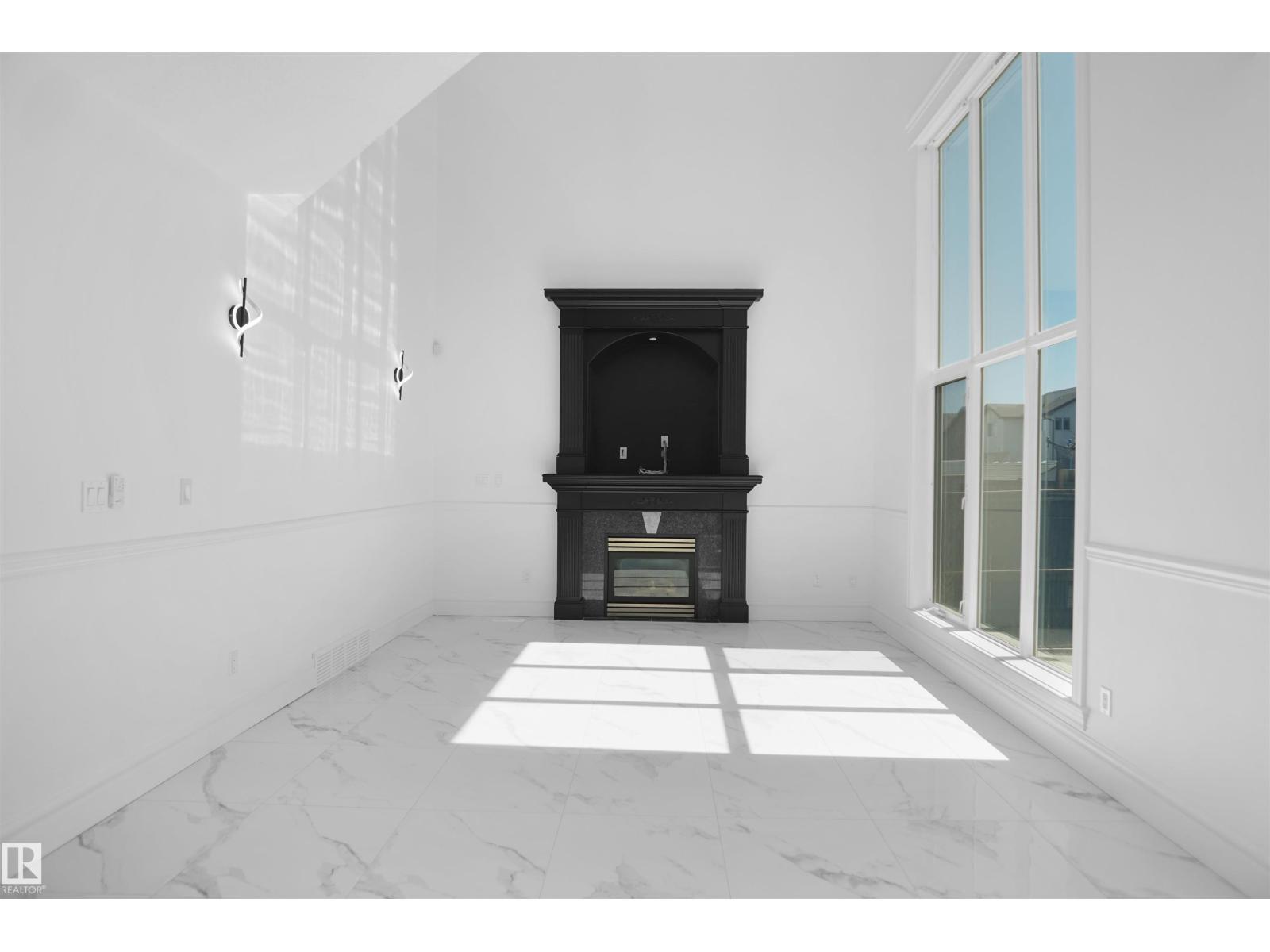 6823 18 AV SW - Image 20