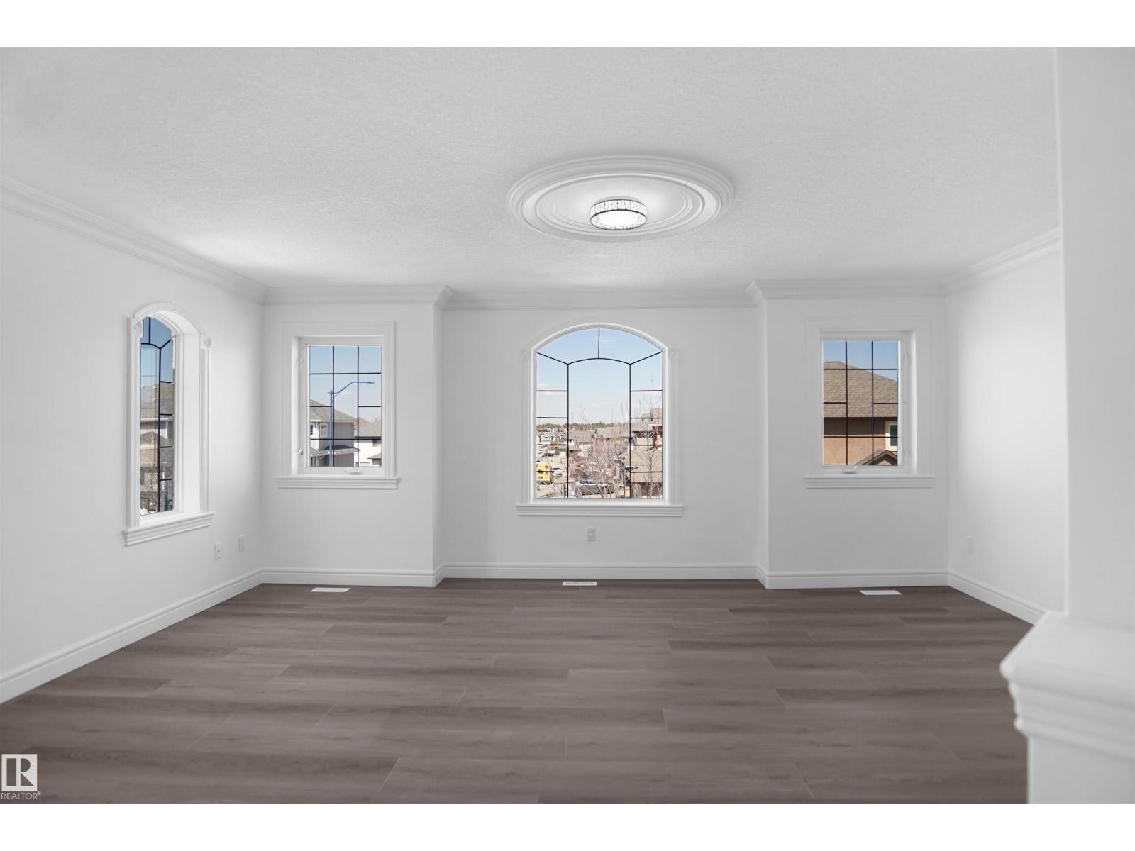 6823 18 AV SW - Image 34
