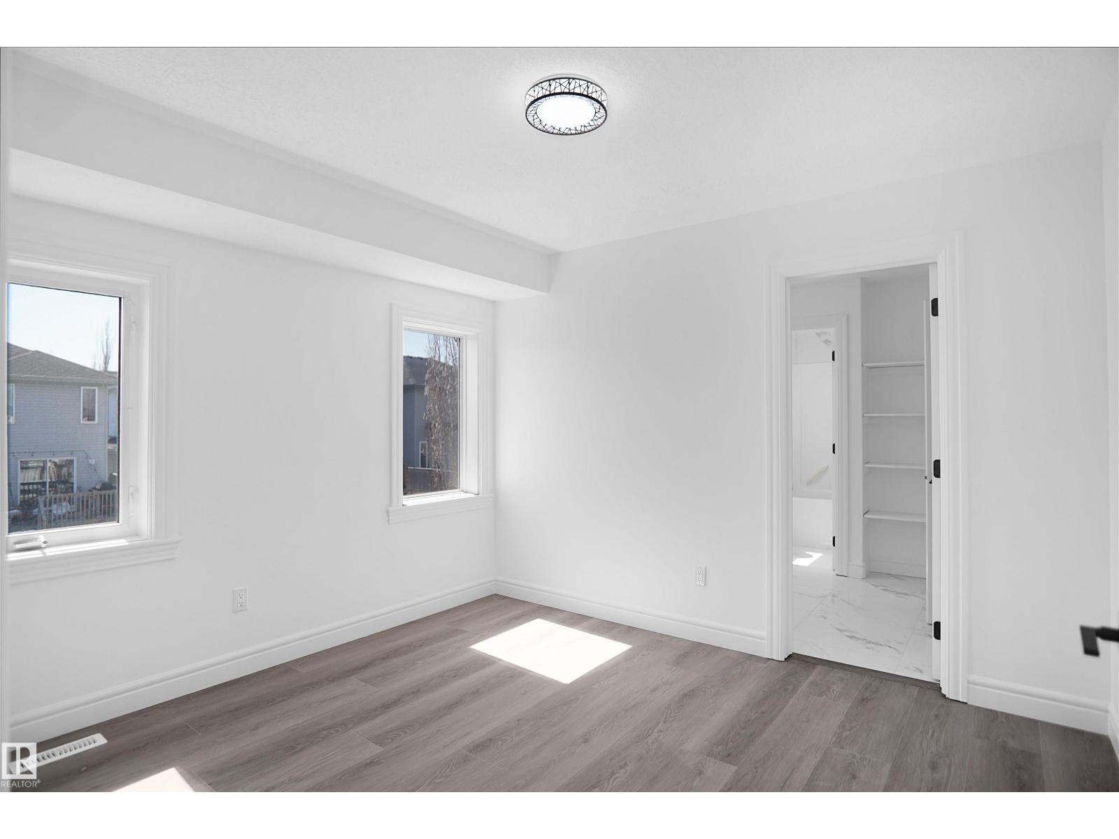 6823 18 AV SW - Image 49