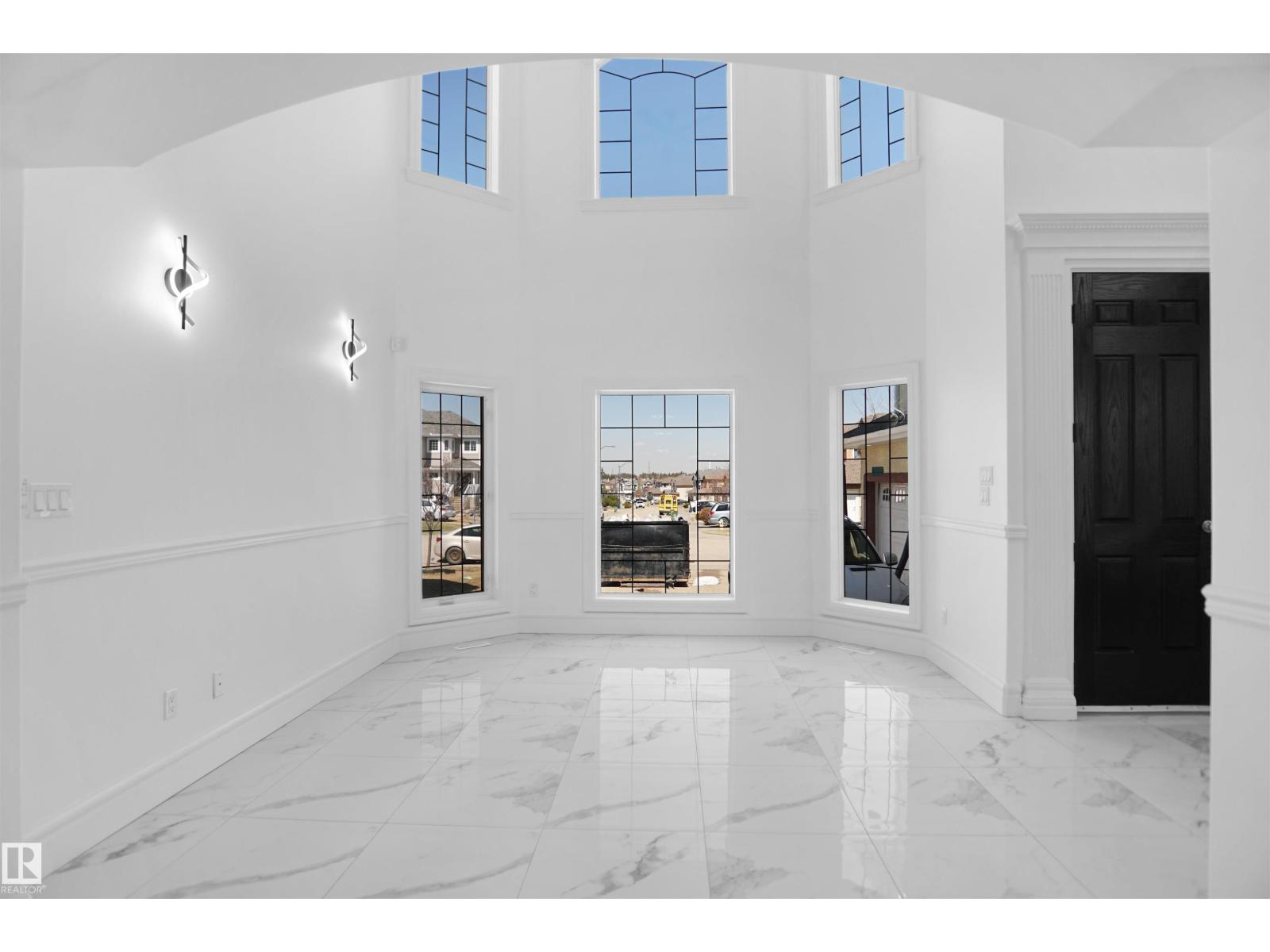 6823 18 AV SW - Image 6