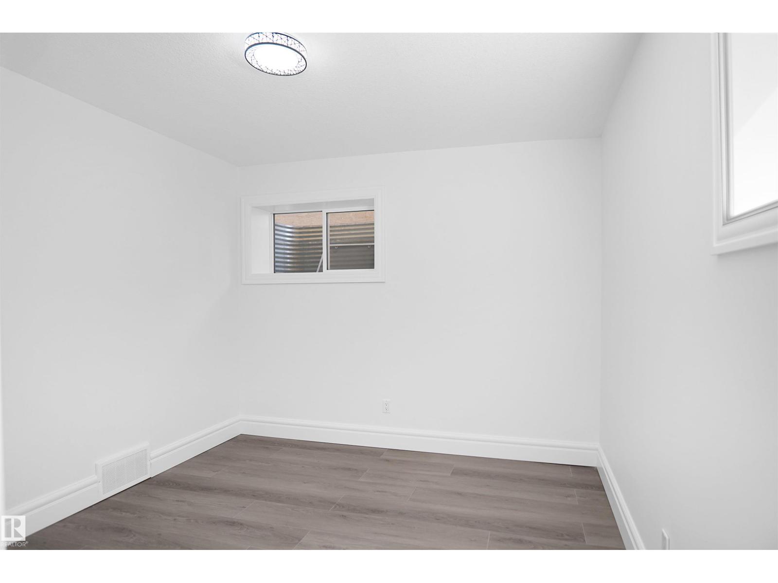 6823 18 AV SW - Image 67