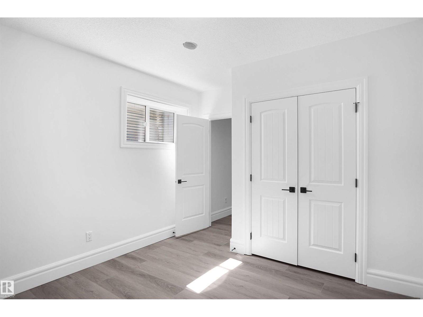 6823 18 AV SW - Image 72