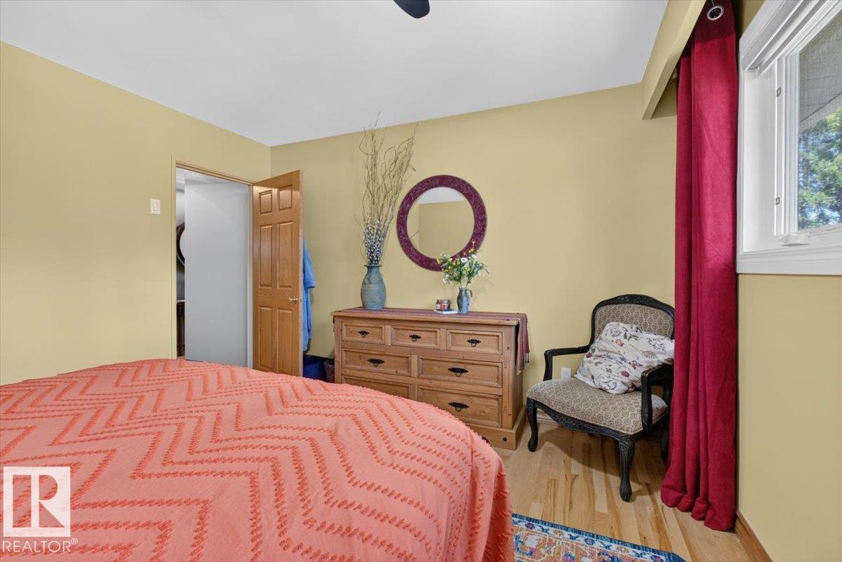 10736 48 Street NW - Photo 17