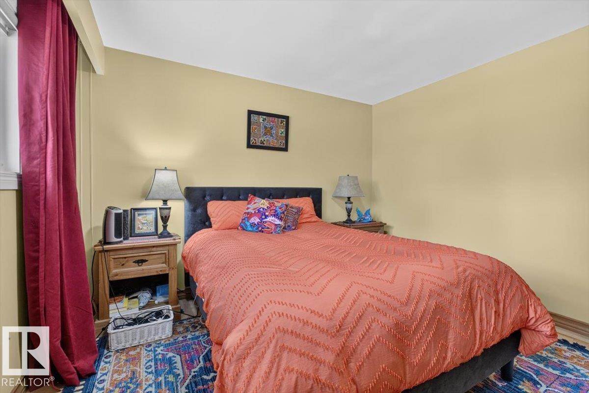 10736 48 Street NW - Photo 16