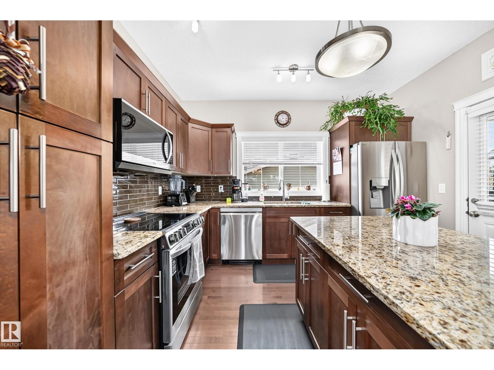 301 SHERIDAN WY - 16