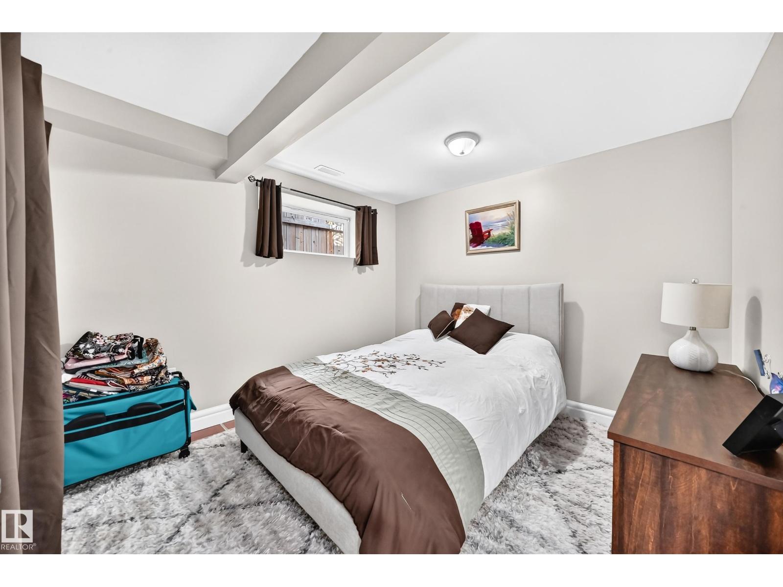 301 SHERIDAN WY - 38
