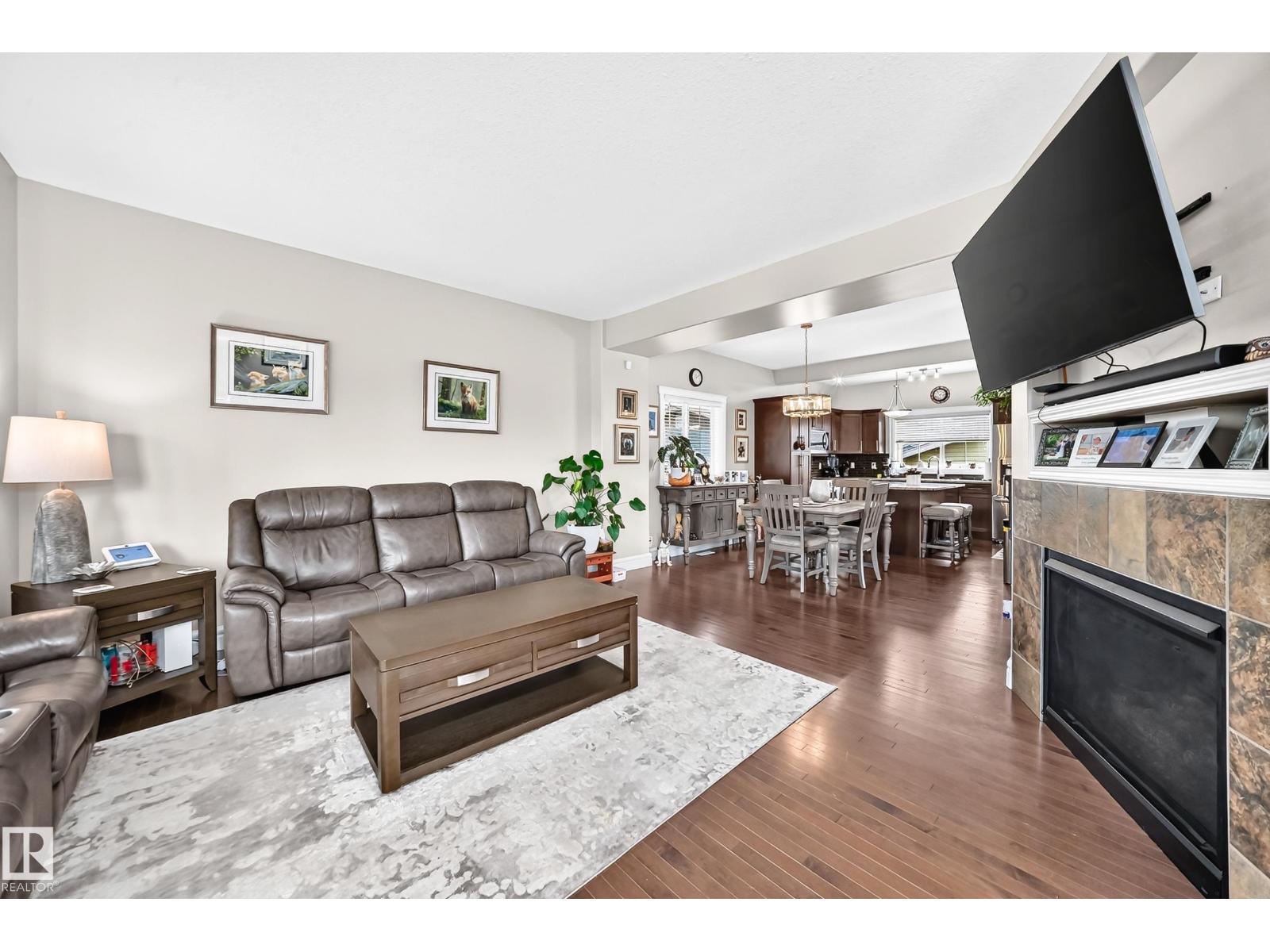 301 SHERIDAN WY - Image 8