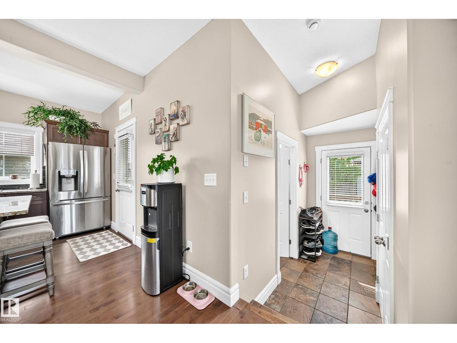 301 SHERIDAN WY - 14