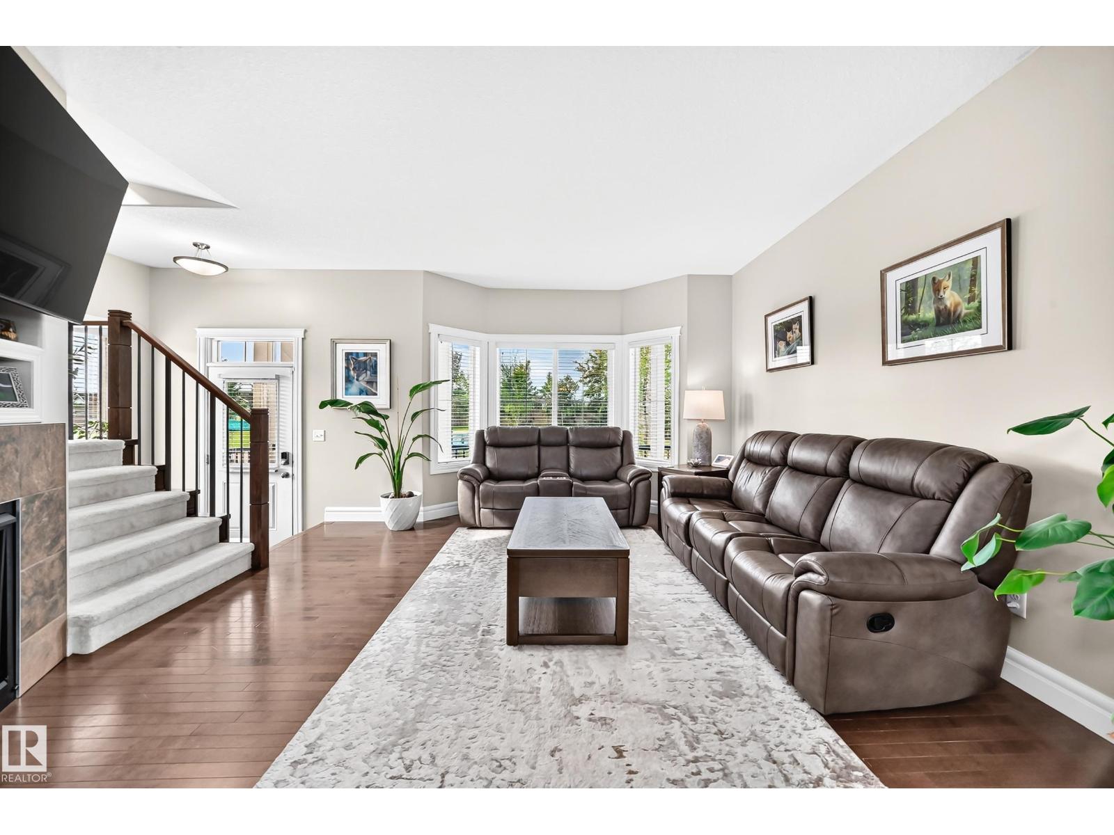 301 SHERIDAN WY - Image 6