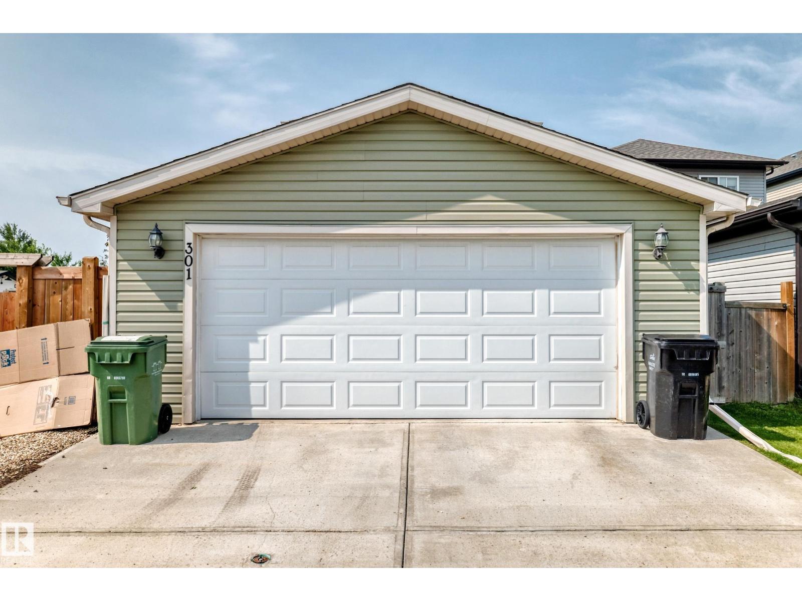 301 SHERIDAN WY - Image 50