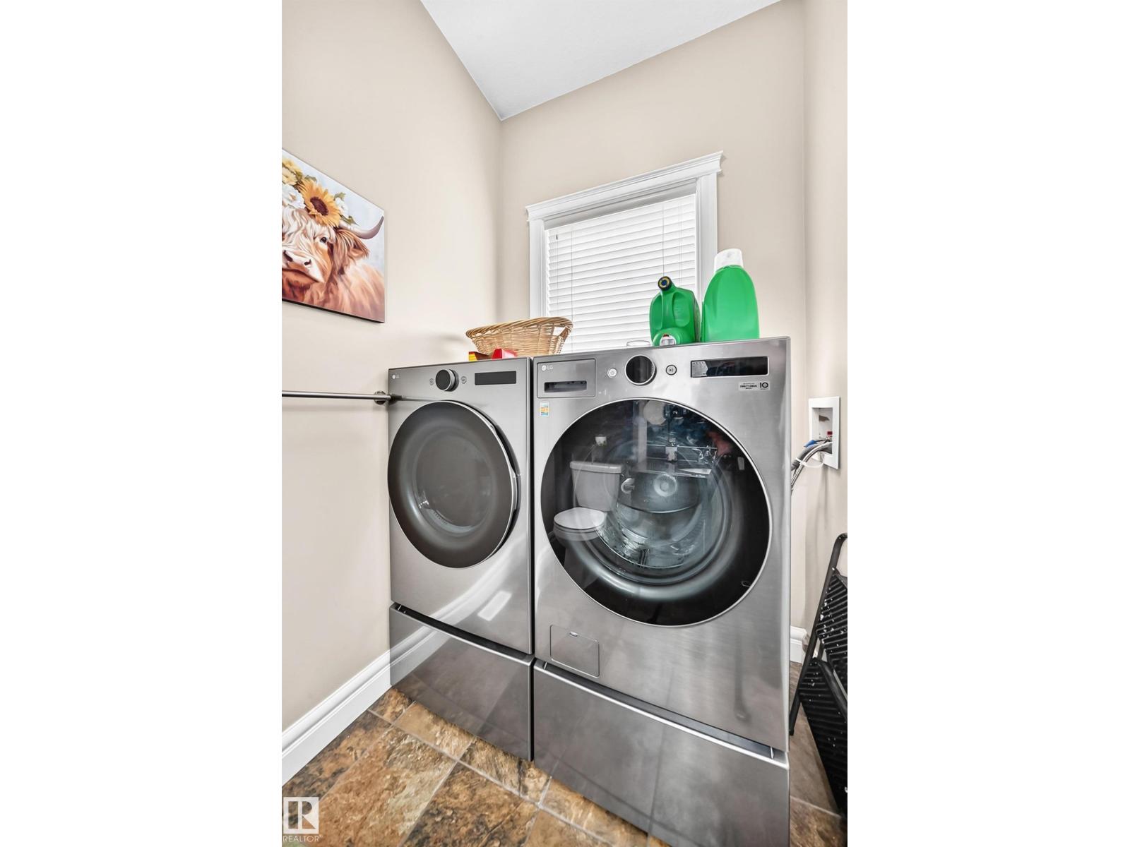 301 SHERIDAN WY - Image 24