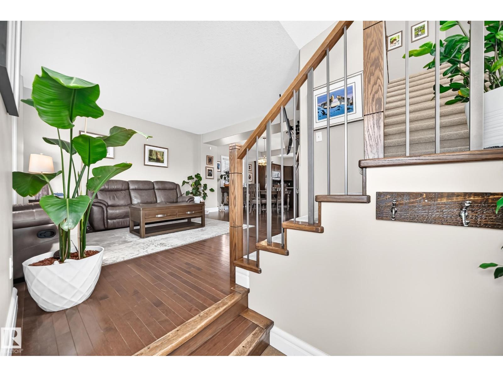301 SHERIDAN WY - Image 3