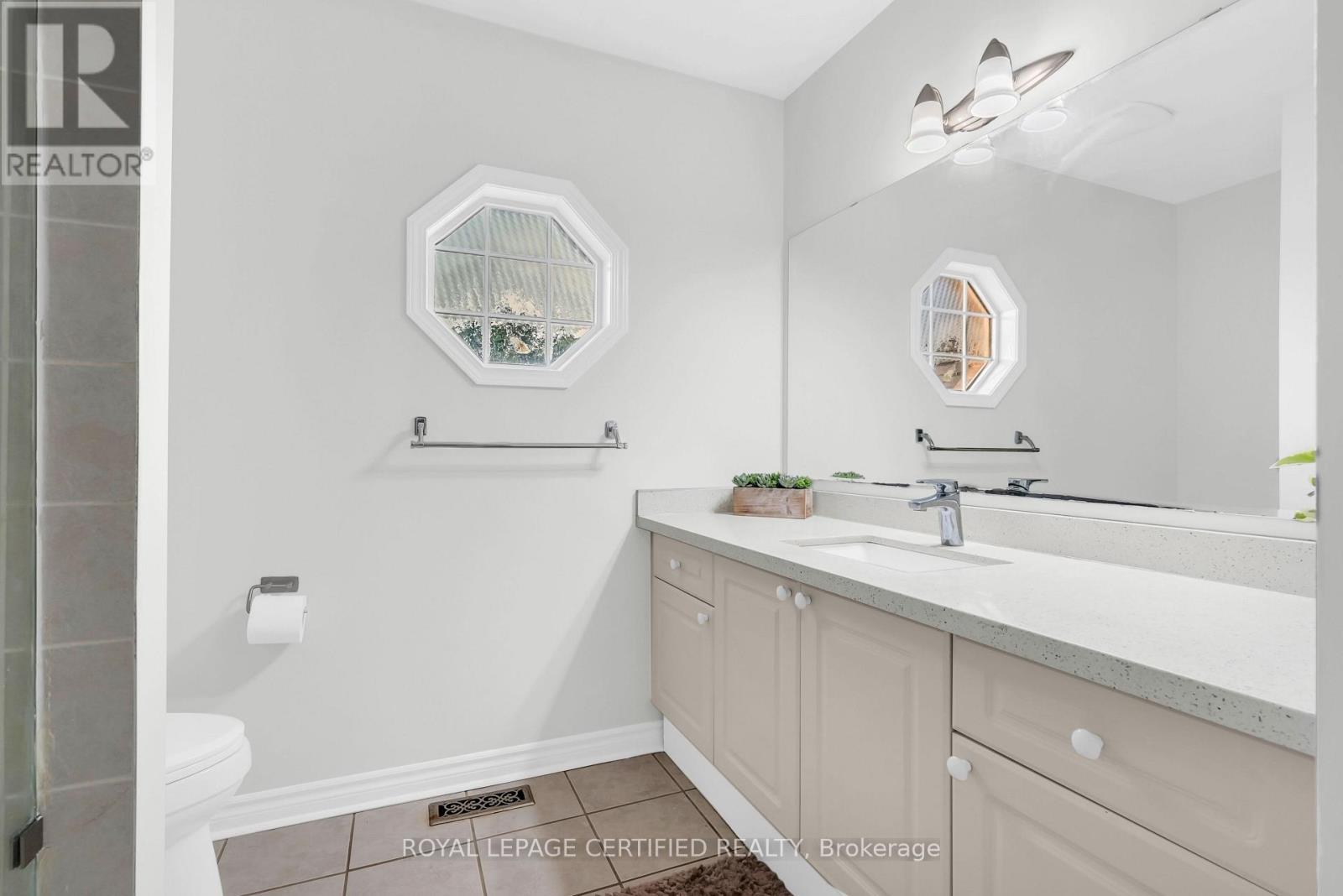 729 TURRELL CRESCENT - 30