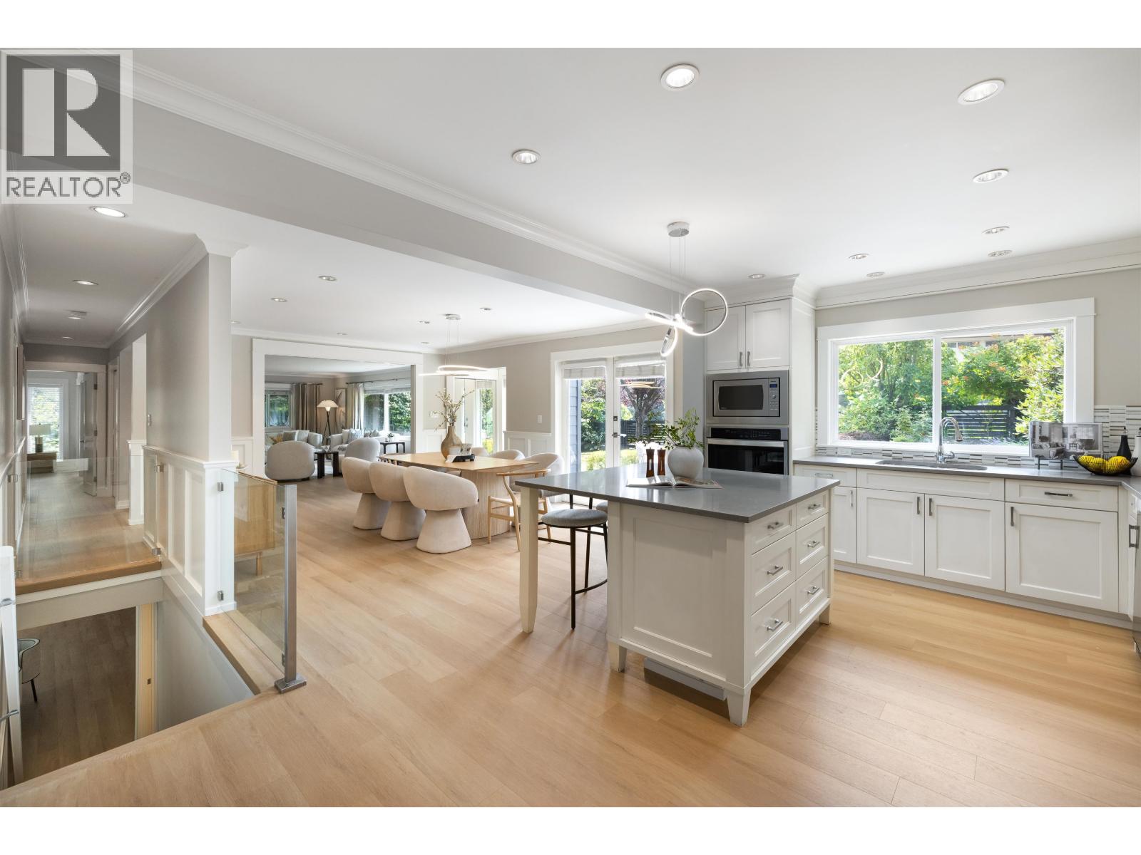3420 ROCKVIEW PLACE, West Vancouver